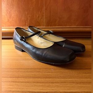 Vintage L.L. Bean Women’s Mary Jane Black Leather Flats Square Toe Size 7M